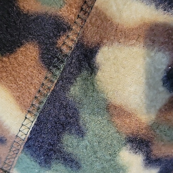 "ON TV" SNUGGIE GREEN CAMO KIDS SNUGGIE, "SNUGGIE FOR KIDS AS "SEEN ON TV FAME" - Picture 8 of 8